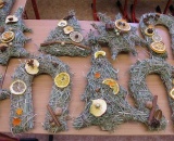 
                                                    img-VÁNOČNÍ JARMARK A VÁNOČNÍ STROM ČTENÁŘSTVÍ-24
                        