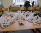 
                                                    img-VÁNOČNÍ JARMARK A VÁNOČNÍ STROM ČTENÁŘSTVÍ-9
                        